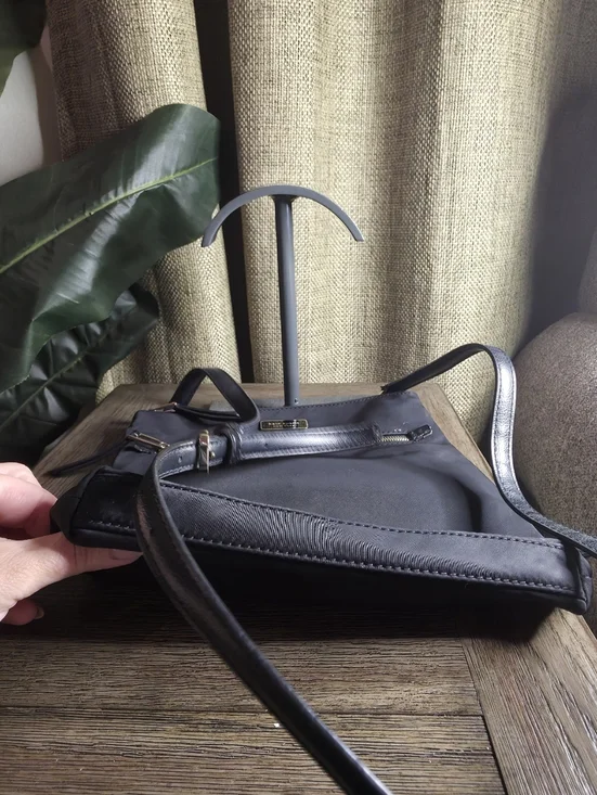 Kate Spade Nylon Black Crossbody Bag - Sleek Everyday Carry - Picture 3 of 8